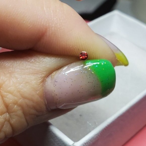 New 10 Crystal Micro Minimalist Tiny Nose Studs - Picture 15 of 16